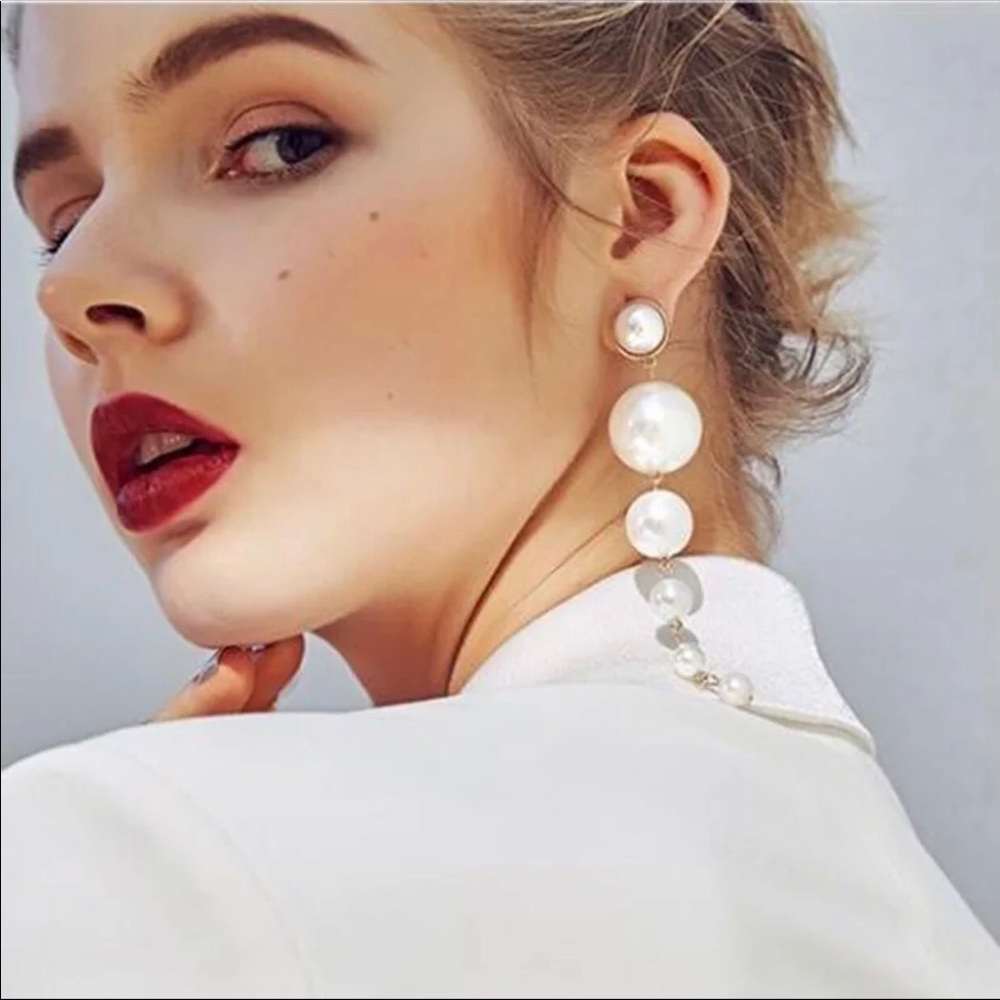 Zara Pearl Drop Earrings - Picture 3 of 5